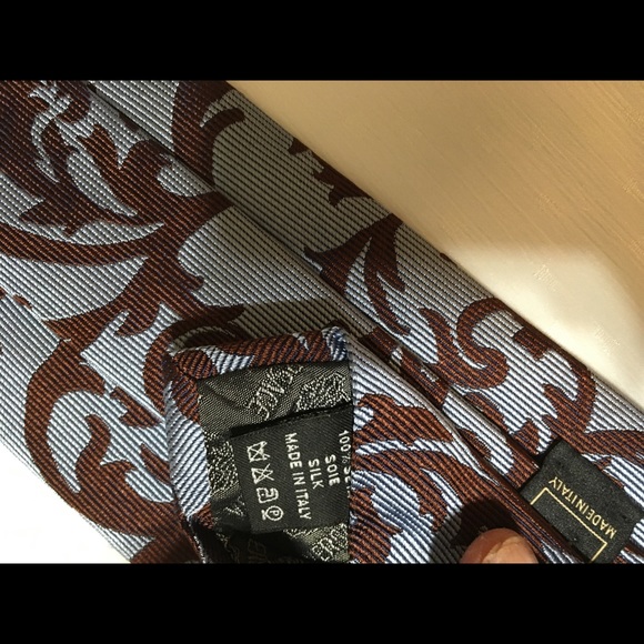 SOLD Auth Versace 100% Silk Tie - Picture 7 of 8